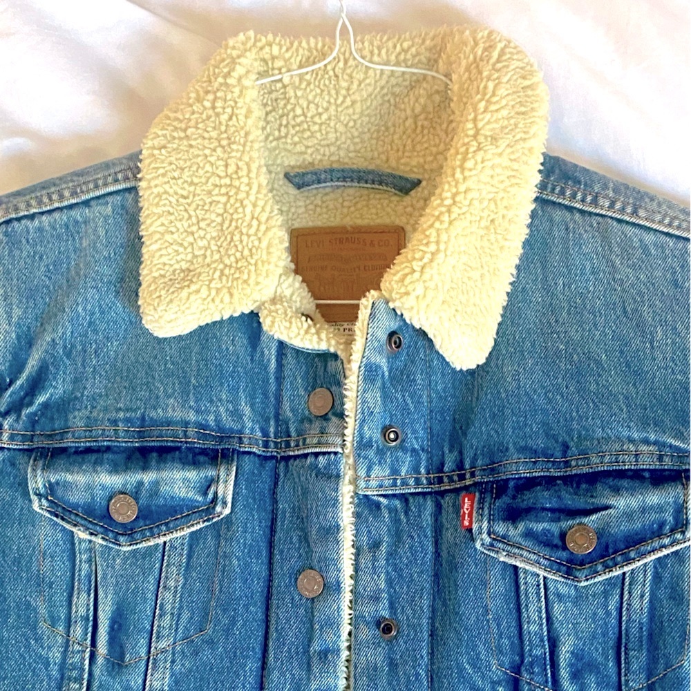 Levi’s Sherpa Jean Jacket, size L